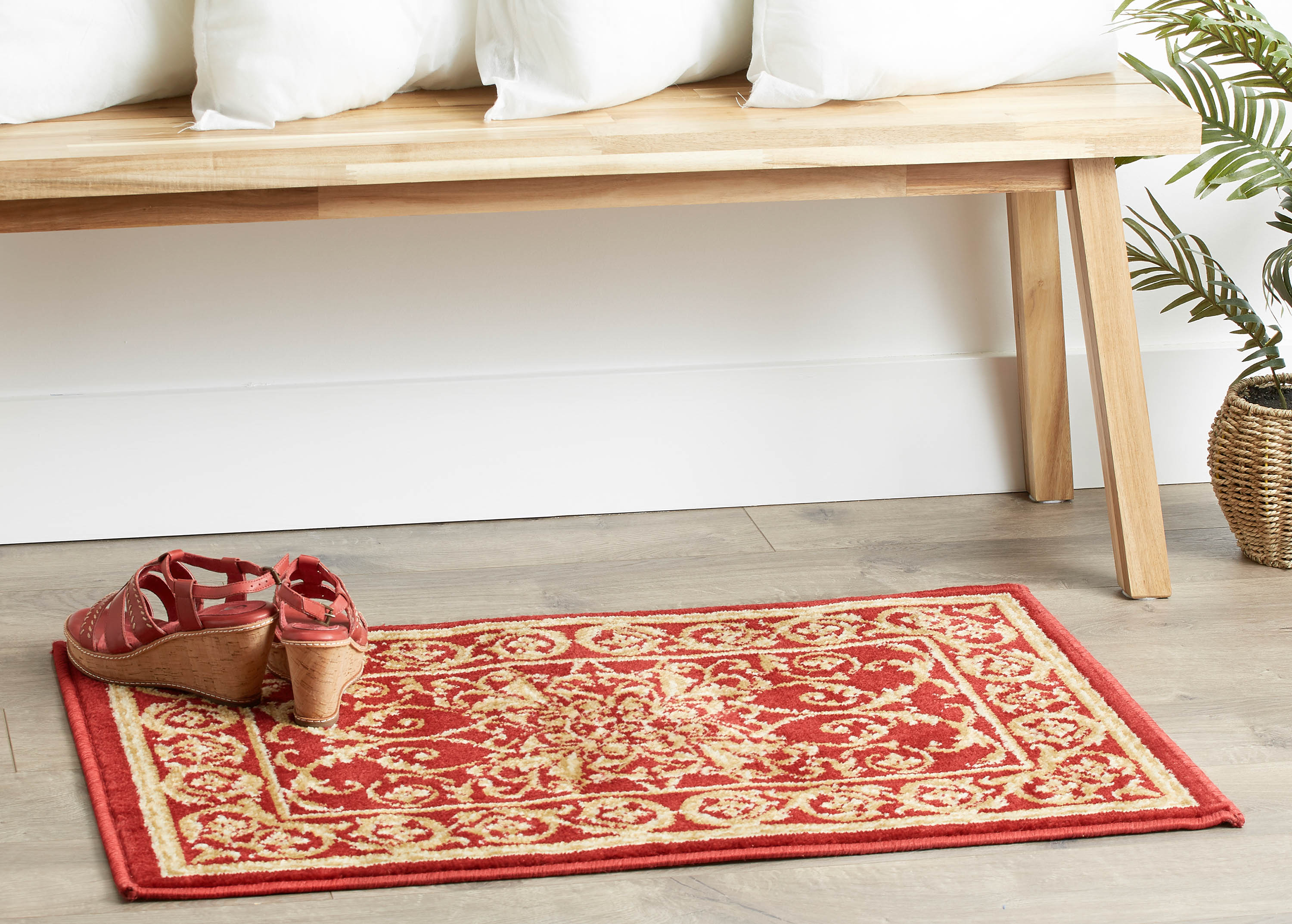 J&M Regency Bordeaux Woven Rug 23x36