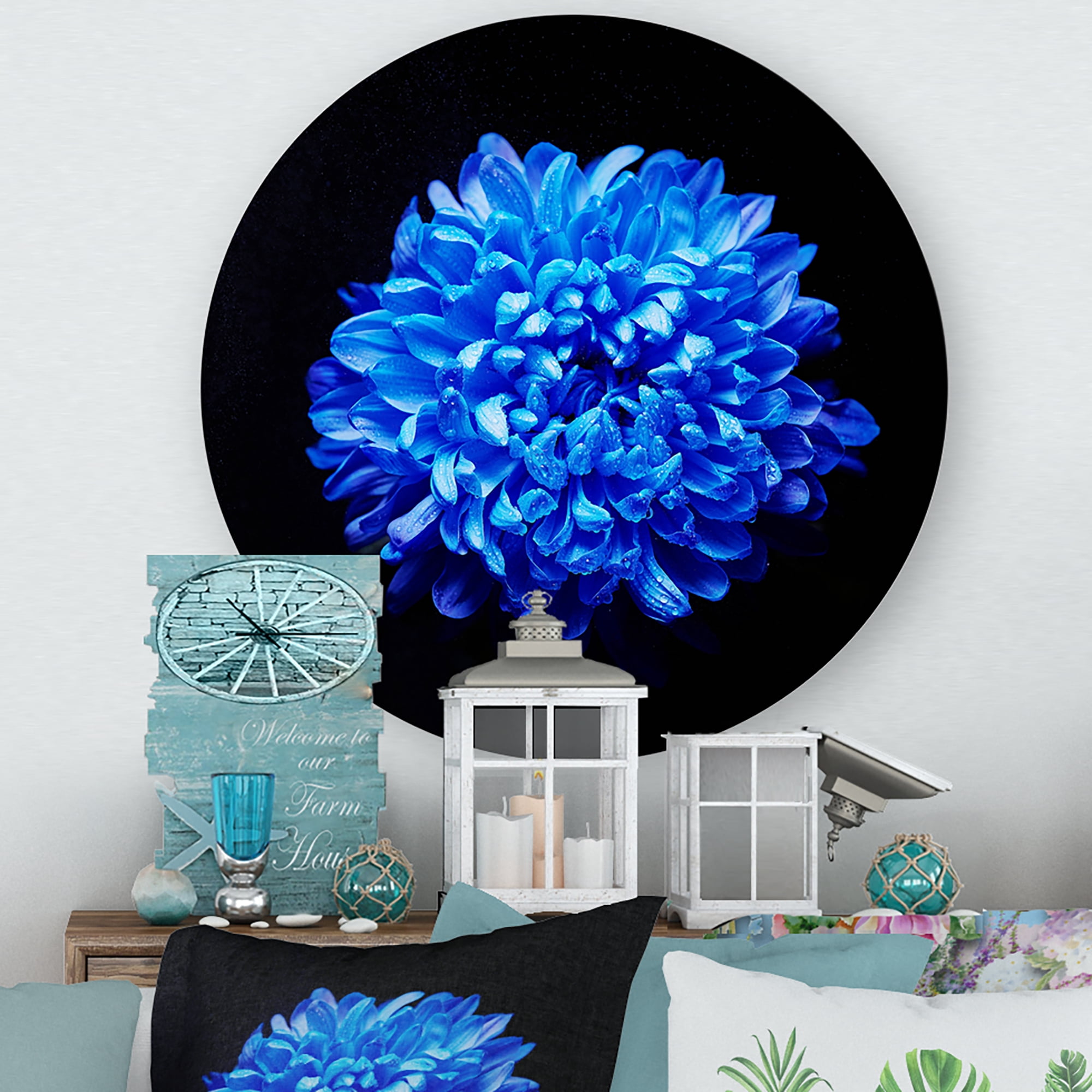 Designart 'Dew Drops on Blue Aster ' Traditional Circle Metal Wall Art 23x23 - Disc of 23