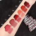 thumbnail image 5 of Brillo de labios de agua con espejo negro, esmalte de labios hidratante rojo oscuro, taza antiadherente duradera que forma una película que no es fácil de decolorar el maquillaje, 5 of 5