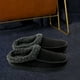 thumbnail image 1 of Pantufla Pantuflas térmicas planas para hombre, antideslizantes, borrosas, para interiores, suela gruesa para invierno DQrwqpou Tenis De Mujer Tenis De Hombre, 1 of 7