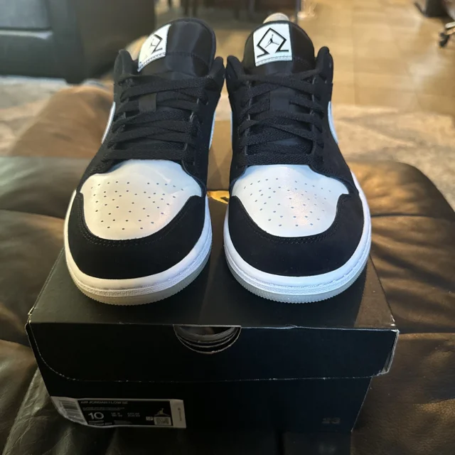 Ni - ke Ni - ke Air Jordan 1 Low SE Diamond Shorts Black DH6931-001 Men’s Size 10 Deadstock