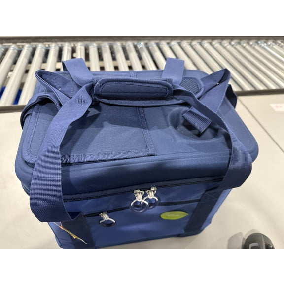SUN SQUADâ„¢ CAN TOTE 24 CANS/4.5QT SOFT SIDED COOLER - NAVY BLUE