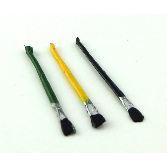 Dollhouse Miniature Set of 3 Paint Brushes by International Miniatures