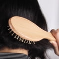 thumbnail image 4 of Cojín de aire antiestático de madera para la pérdida de cabello, peine redondo para bolsa de aire Ormromra, 4 of 5