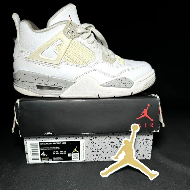 Ni-k-e Size 4 - Ni-k-e Air Jordan 4 Retro White Oreo 2021 Men's Shoes Ships Now
