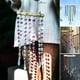 thumbnail image 1 of Atrapasoles de cristal tipo campanilla de viento - Bastones de madera con cuentas de vidrio de colores y prismas en forma de corazón para la decoración de ventanas, paredes y jardines, 1 of 4