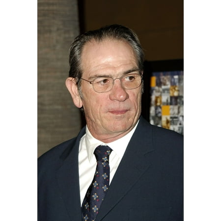 Tommy Lee Jones At Arrivals For The Three Burials Of Melquiades Estrada Premiere The Egyptian Theatre Los Angeles Ca November 07 2005 Photo By Michael GermanaEverett Collection Celebrity