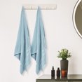 thumbnail image 4 of Juego de 2 toallas de baño de algodón REGALWOVEN, suaves, altamente absorbentes y de secado rápido para baño, gimnasio, SPA, yoga, azul 28' x 56', 4 of 7