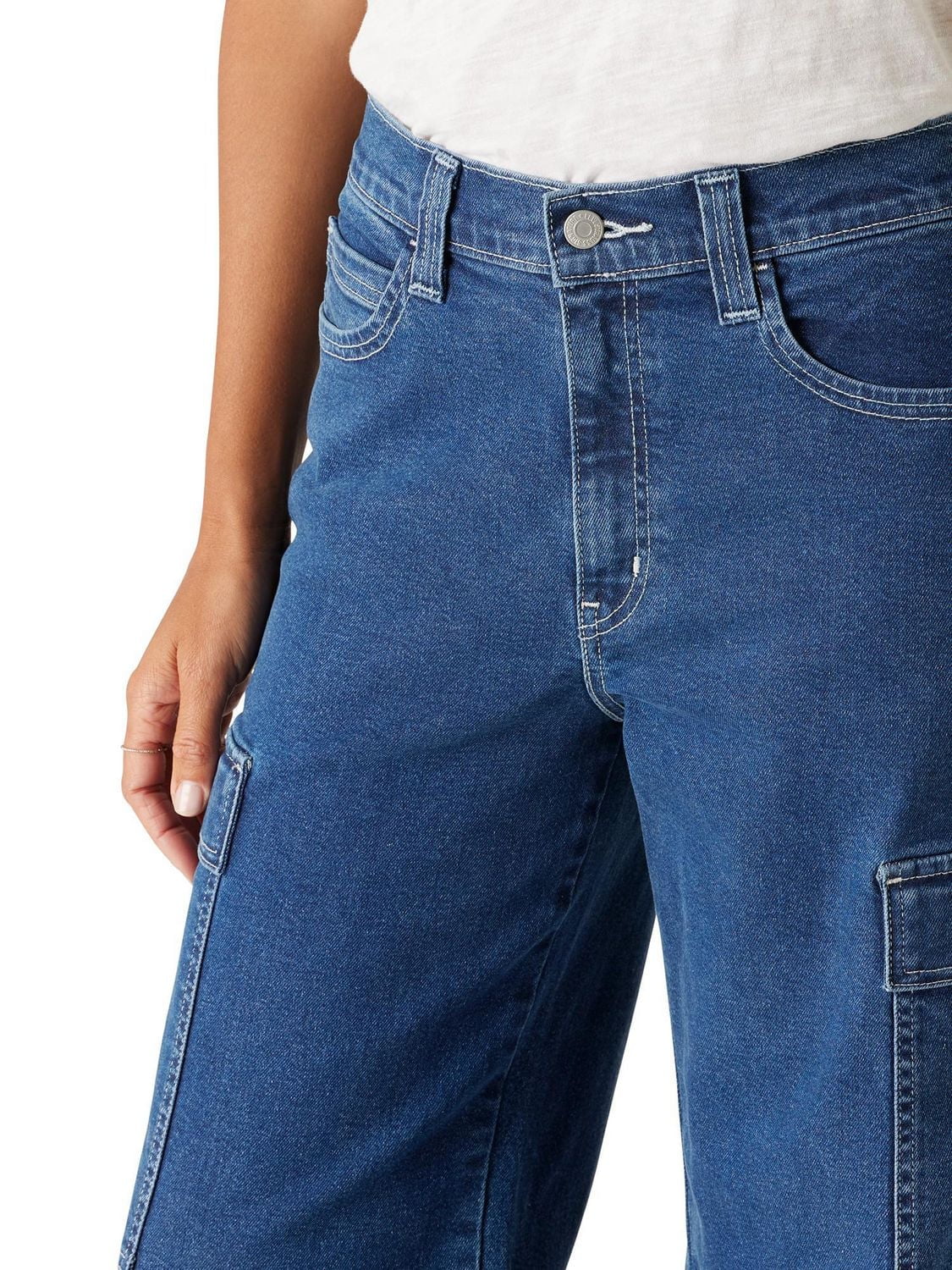 Levi Strauss Signature™ Women's  Cargo Wide Leg Jeans, Available sizes: 2 – 18
