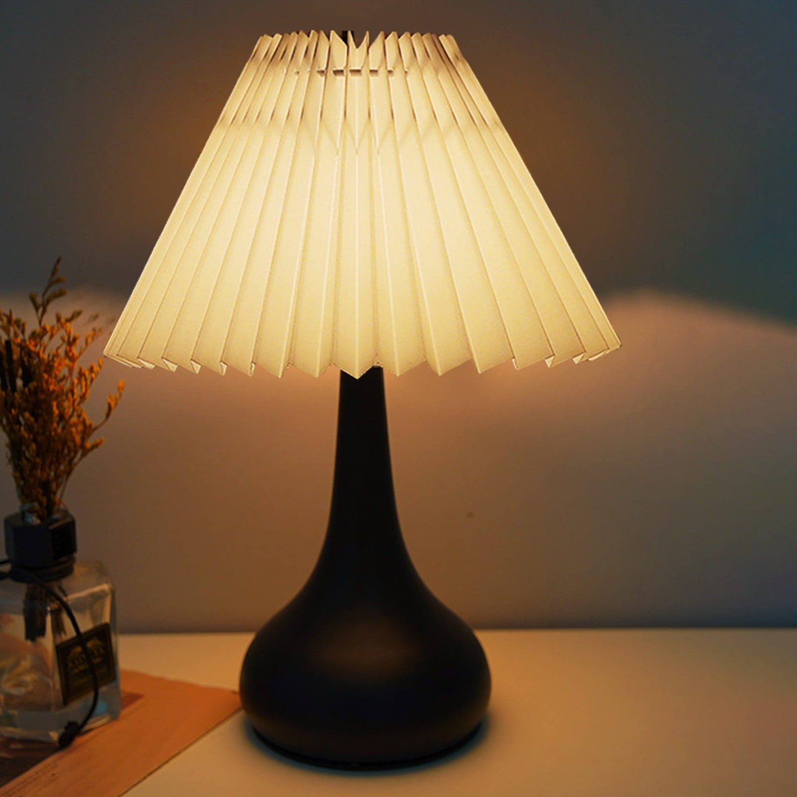 Table Lamp Art Atmosphere Bedroom Bedside Night Light Home Decorate Vintage Table Lamp Bedroom Bedside Lamp Dormitory Desk Study Bedside Nightstand Lamp for Bedroom Living Room Side Table