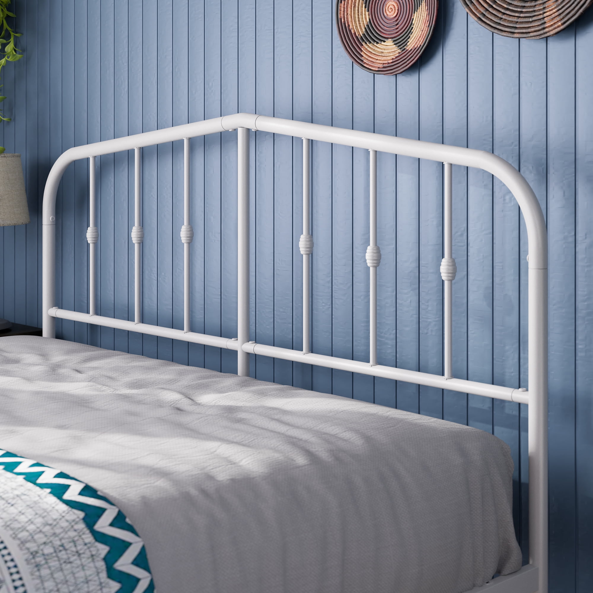 Zinus Heidi 42.5" Farmhouse Metal Platform Bed Frame, No Box Spring Needed, White, King