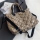 thumbnail image 4 of Bolso casual para mujer Bolso de mano suave Bolso de invierno ligero para mujer de color sólido, 4 of 9
