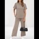thumbnail image 3 of Conjunto Deportivo de Dos Piezas para Mujer, Informal, de Corta y Pantalón . Caqui L, 3 of 5