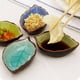 thumbnail image 5 of mini cuencos para salsa, platos pequeños, cuencos de cerámica para salsa, cuencos para salsa hechos a mano con forma de hoja, adecuados para cocina, comedor (amarillo claro, azul oscuro, Se, 5 of 5