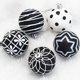 thumbnail image 3 of bolas navideñas de 2,4" de color negro irrompibles para árbol de Navidad. Adornos colgantes para Navidad, Halloween y fiestas., 3 of 5