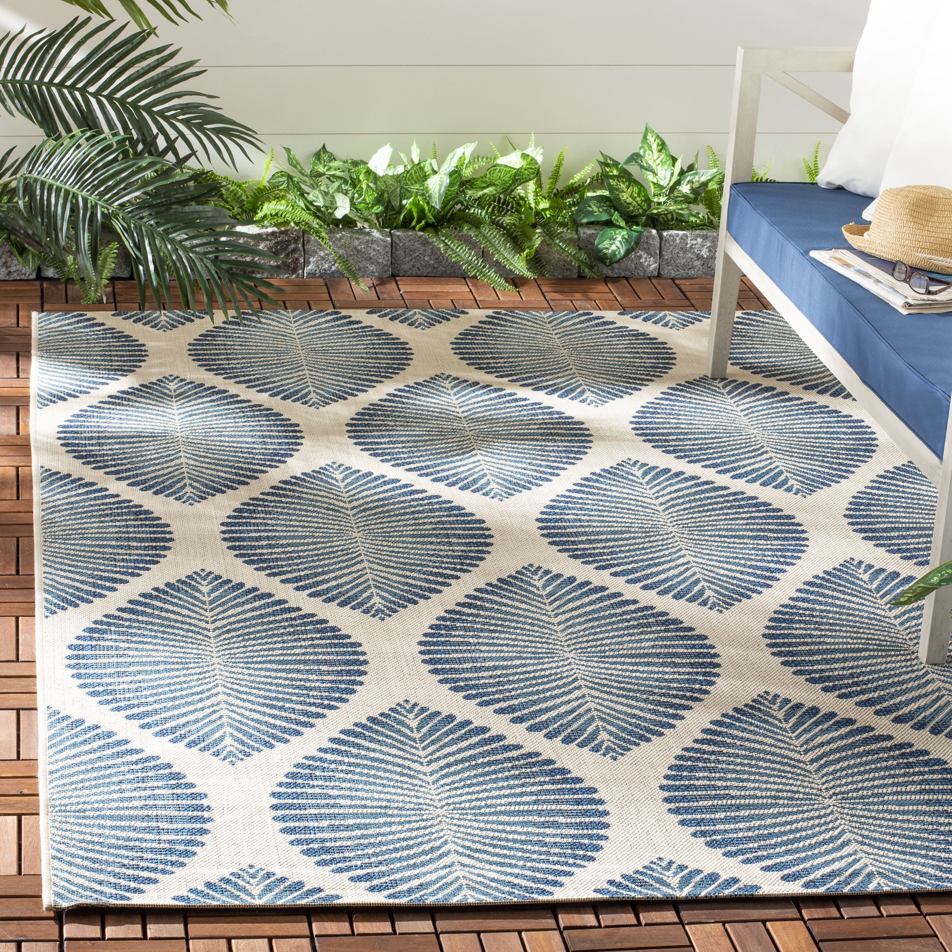 Safavieh Courtyard Deborah Geometric Indoor/Outdoor Area Rug, Beige/Navy, 6'7" x 9'6"