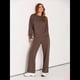 thumbnail image 4 of Traje de Dos Piezas para Mujer: Sudadera de Larga y Pantalón de Otoño. Traje Informal. Color Café L, 4 of 9