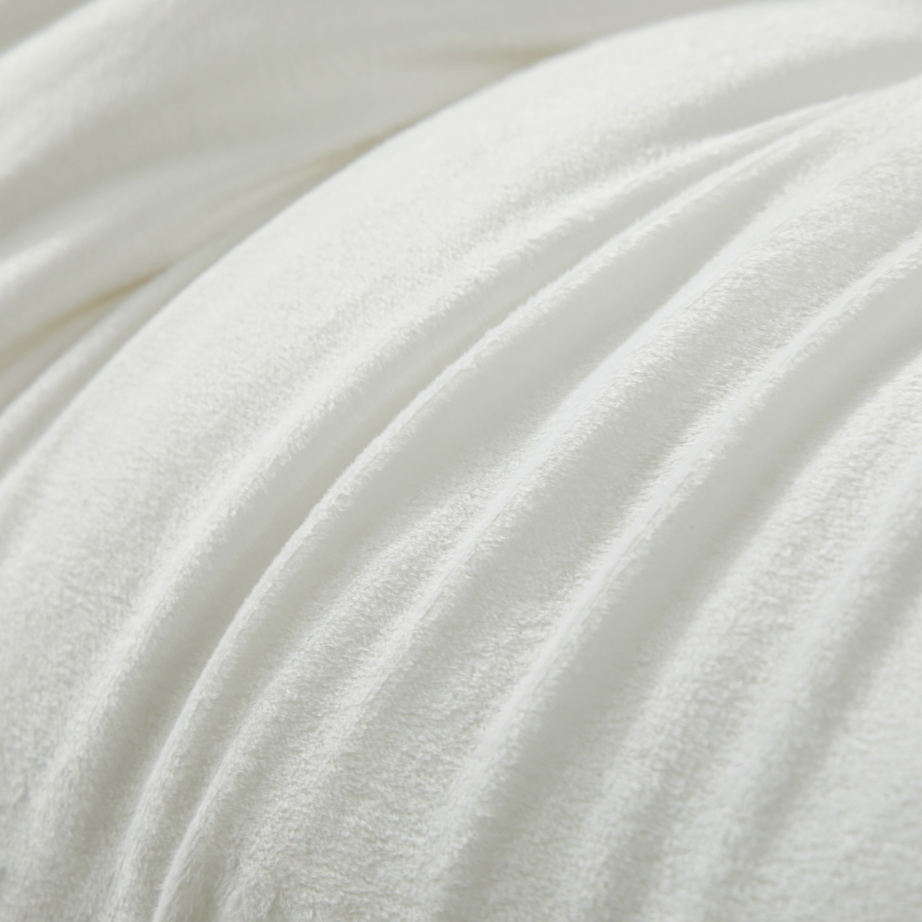 Dearfoams Luxurious Polar Bear Lumbar Pillow, 16'' x 34'', White