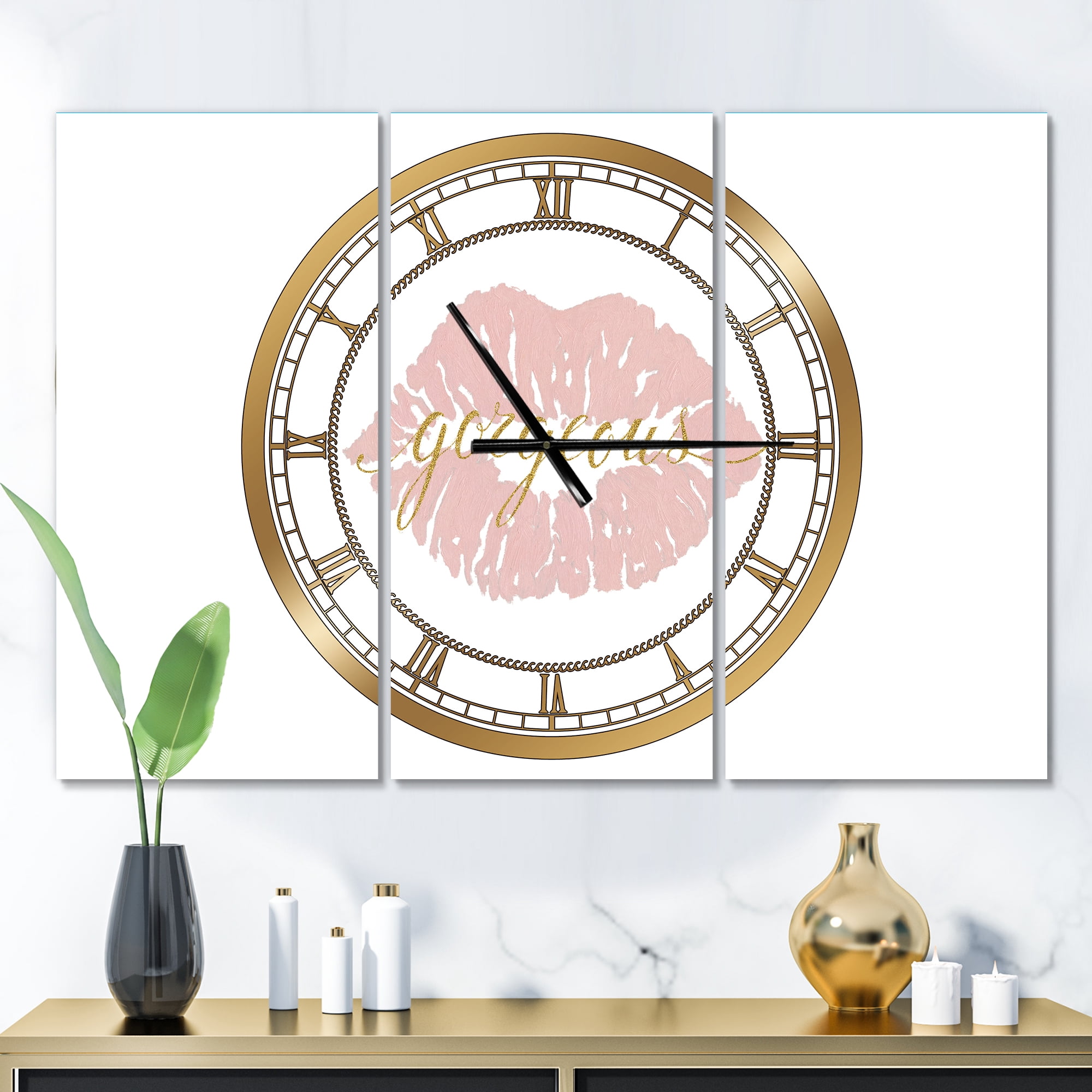 Designart 'fashion Glam Lips on Gold II' Modern Wall Clock