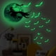 thumbnail image 3 of Pegatinas creativas de pared de murciélago bruja que brillan en la oscuridad de Halloween, pegatinas de pared fluorescentes decorativas para sala de estar y dormitorio, 3 of 5