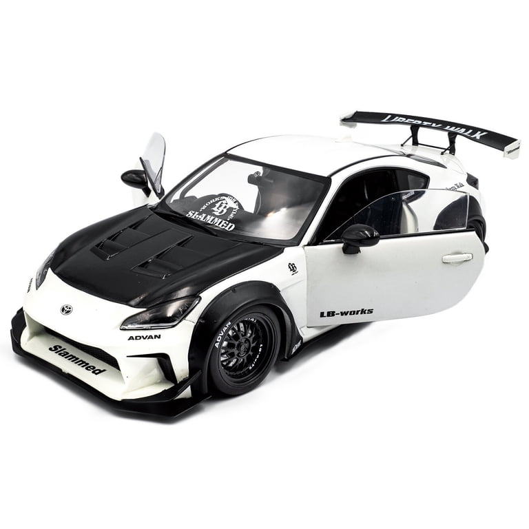 新品未使用 sorm'86 Body&Soul SM/白 2024 Toyota GR86 w/Liberty Walk Body Kit, Pearl White - Solido