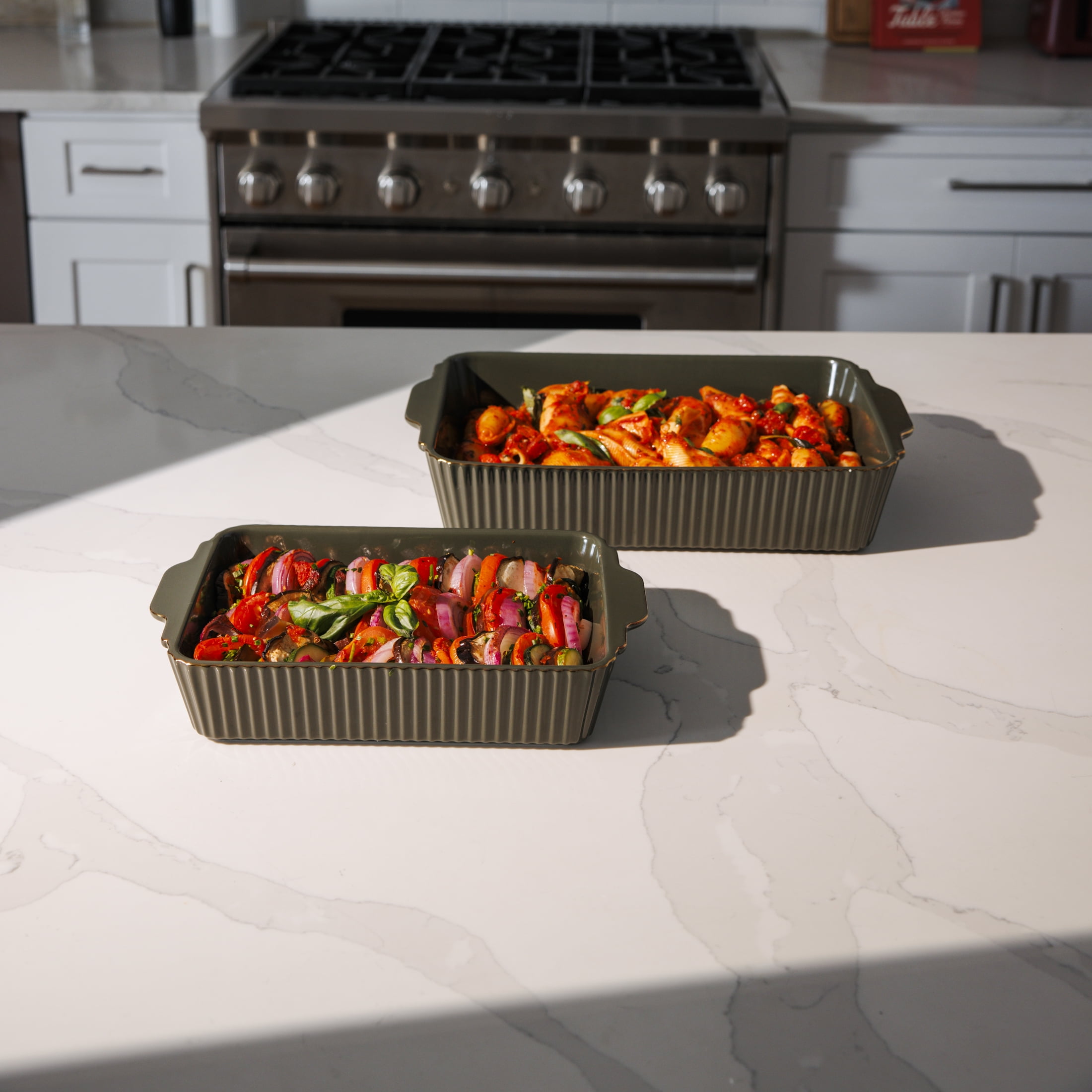 Thyme & Table 4-Piece Stoneware Bakeware Set, Includes Lids, 9"x13" , 7"x10" Bakers With Lids , Green Ribbed