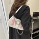 thumbnail image 5 of Bolso de mano sencillo y moderno para mujer, bolso cuadrado pequeño y sencillo, bolso de mujer con diseño de nicho de otoño, bolso de hombro, 5 of 6