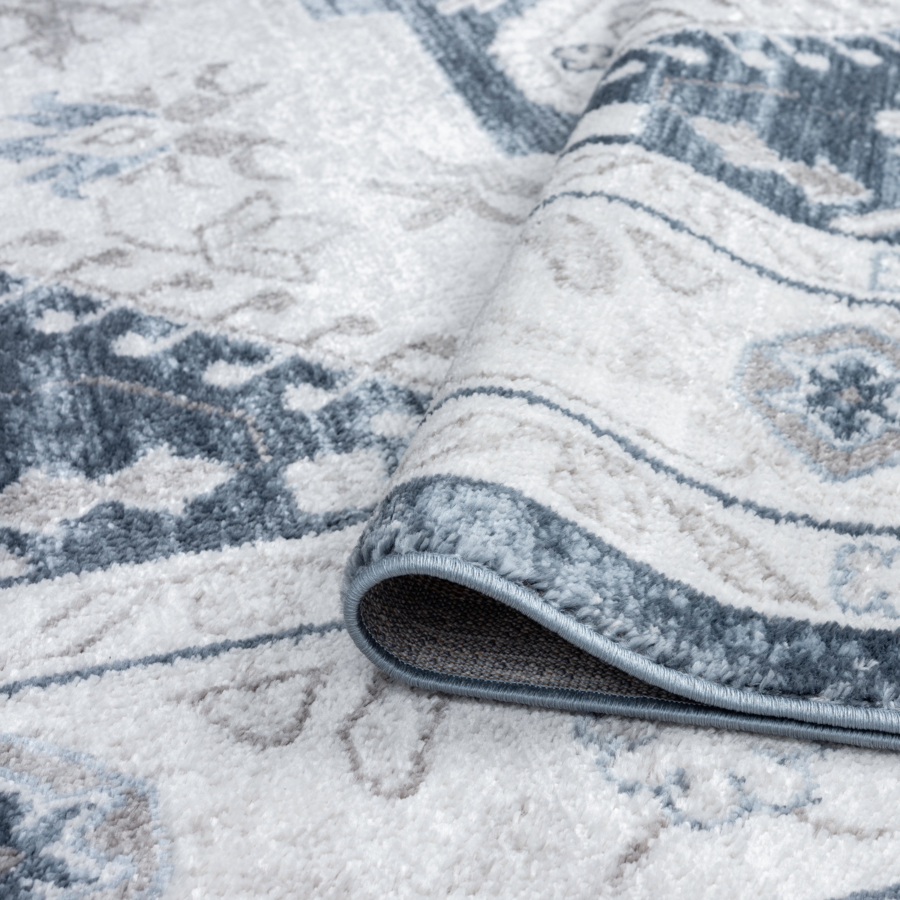 Traditional 2x3 Area Rug (2' x 3') Medallion White, Blue Indoor Scatter Easy to Clean