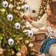 thumbnail image 4 of Juego de 6 Bolas Navideñas Irrompibles de Plástico Rojo, Azul y Dorado | Decoración para Árbol de Navidad Multiestilo | Adornos Ligeros y Duraderos para Fiestas Navideñas, Bodas y El Hogar, 4 of 6