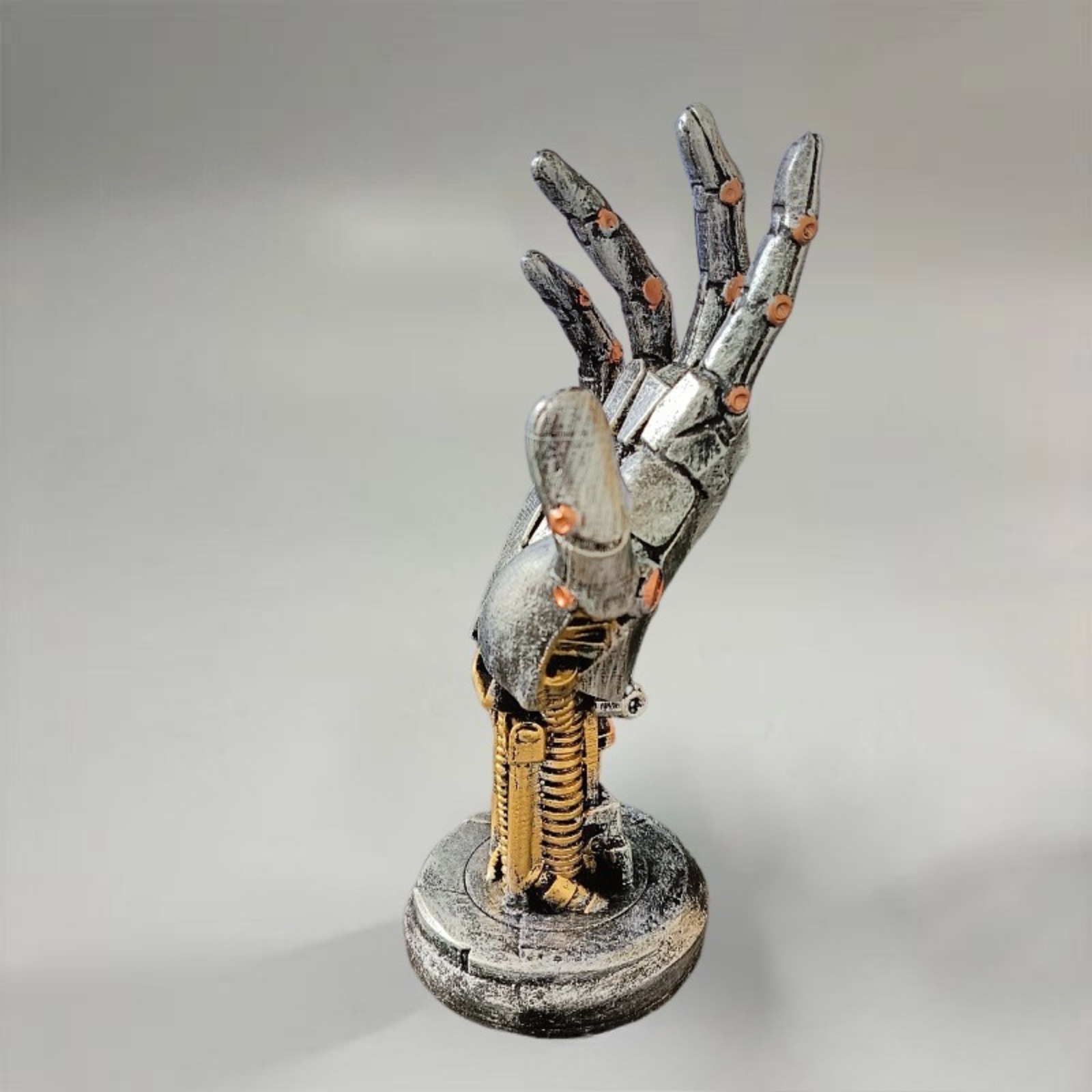Cyberpunk Mechanical Hand Resin Figurine, Steampunk Robot Hand Decor, Gaming Controller Stand for Desk, Retro Tech Display Holder, Cool Gamer Room Ornament, Desktop Organizer Gift for Men