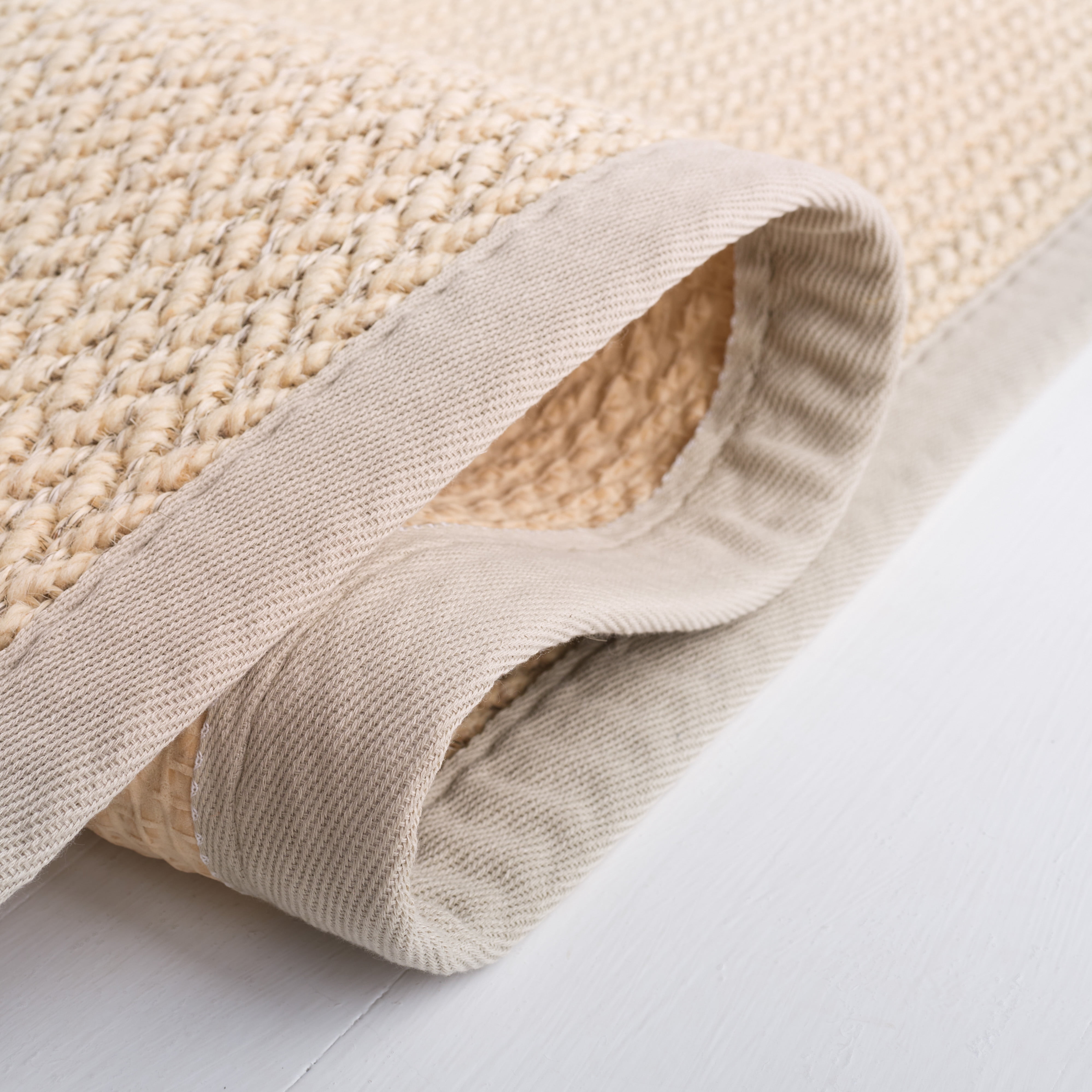 SAFAVIEH Natural Fiber Rosheen Bordered Area Rug, Light Grey, 5' x 8'