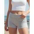 thumbnail image 4 of Shorts de verano para mujer con dobladillo, color liso, remaches, cintura baja, ajustados, estilo streetwear., 4 of 9