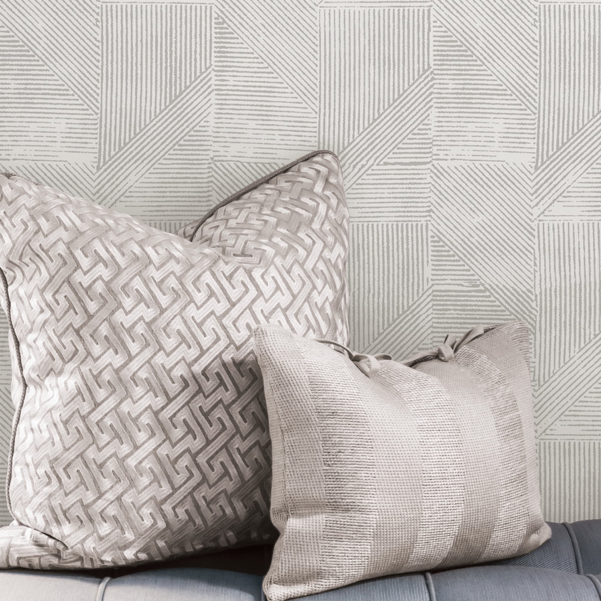 Better Homes & Gardens Grey Posey Peel and Stick Wallpaper 30.75 Sq. ft, 1 Count