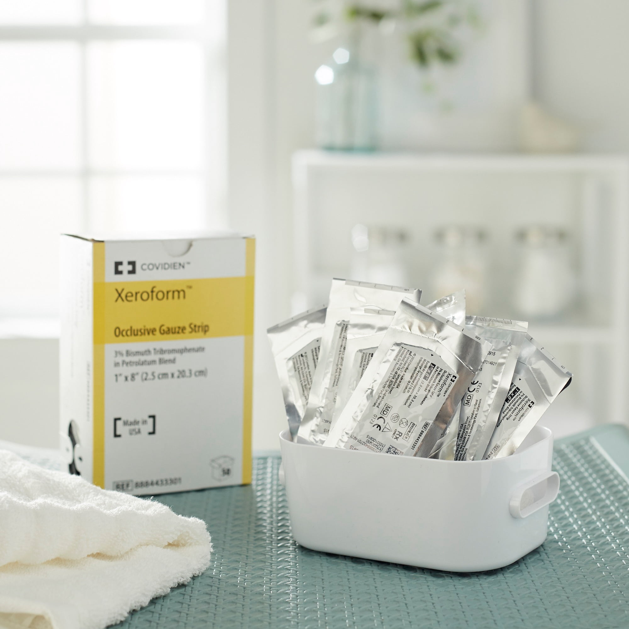 Xeroform Occlusive Xeroform Petrolatum Impregnated Dressing 1 x 8" Strip Fine Mesh Gauze 8884433301 200 Ct