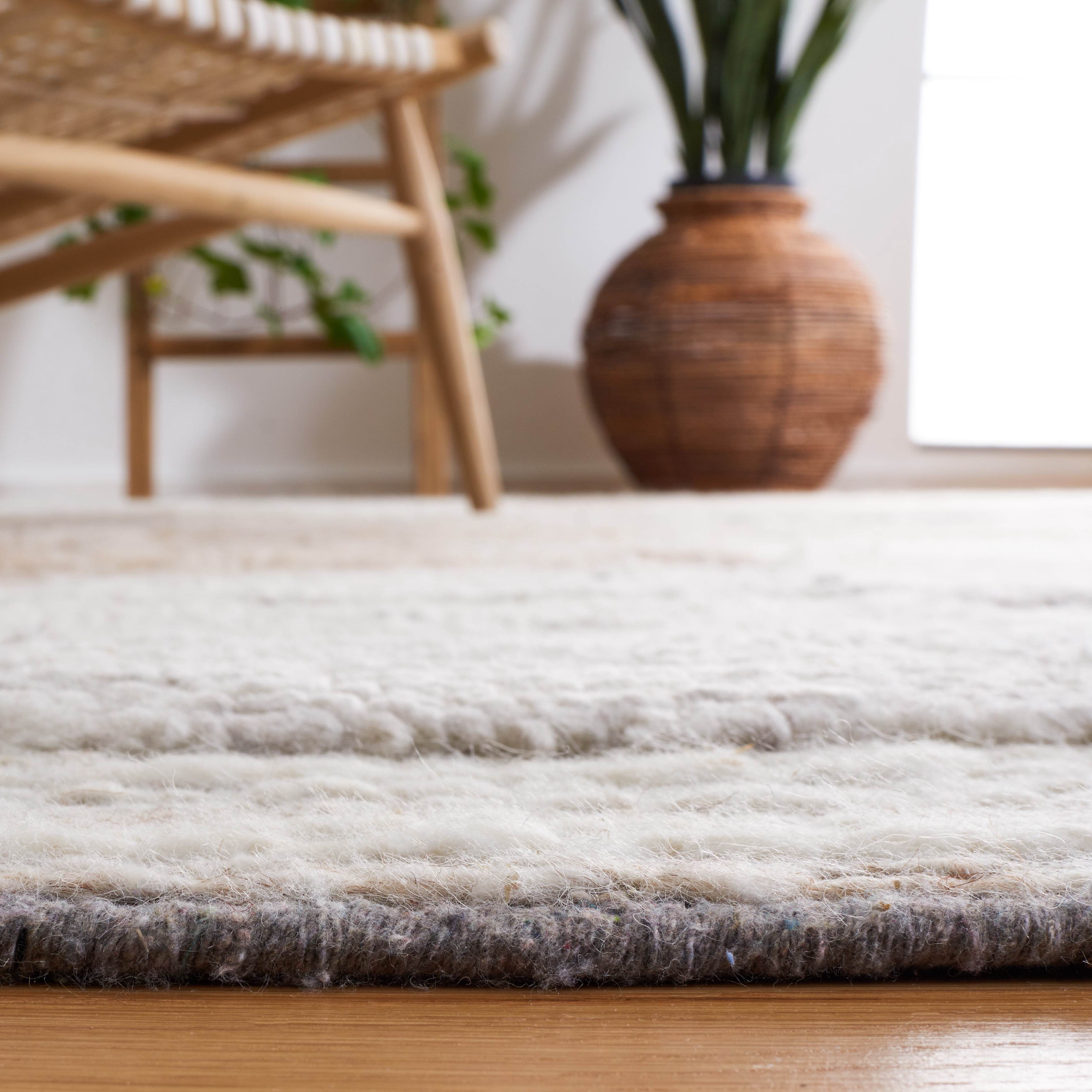 Safavieh Casablanca Zayden Checkered Area Rug, Natural/Ivory, 8' x 10'