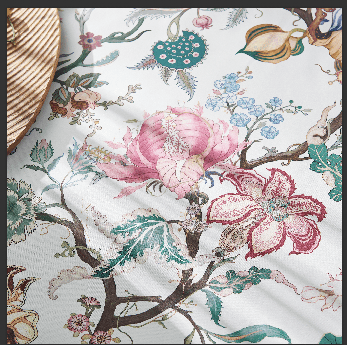 StangH 100% Blackout Floral Curtains with Backtab, Thermal Privacy Drapes Elegant Cottage Vivid Pattern for Balcony/Sliding Door/Home Theater,Coral Red, W52xL96, 2 Panels
