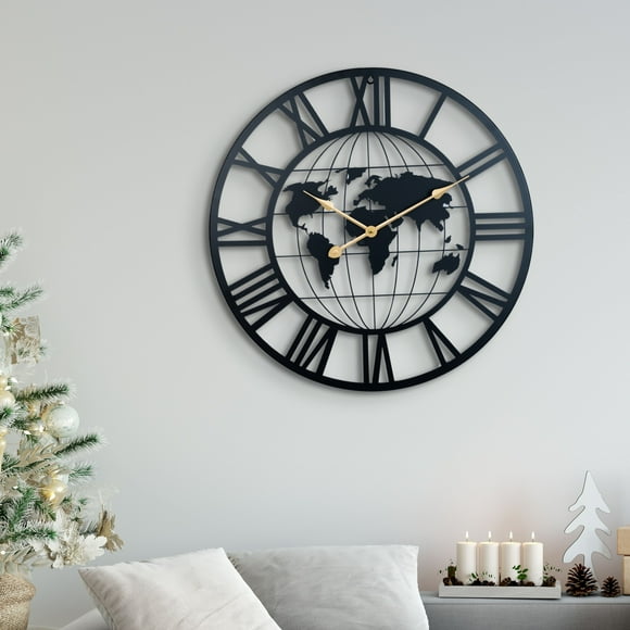 Accent Collection Horloge Murale Ronde en Métal, Carte du Monde Noire Encastrée, Horloge Décorative Silencieuse à Chiffres Romains de 24 Pouces, Déco pour la Maison et le Bureau