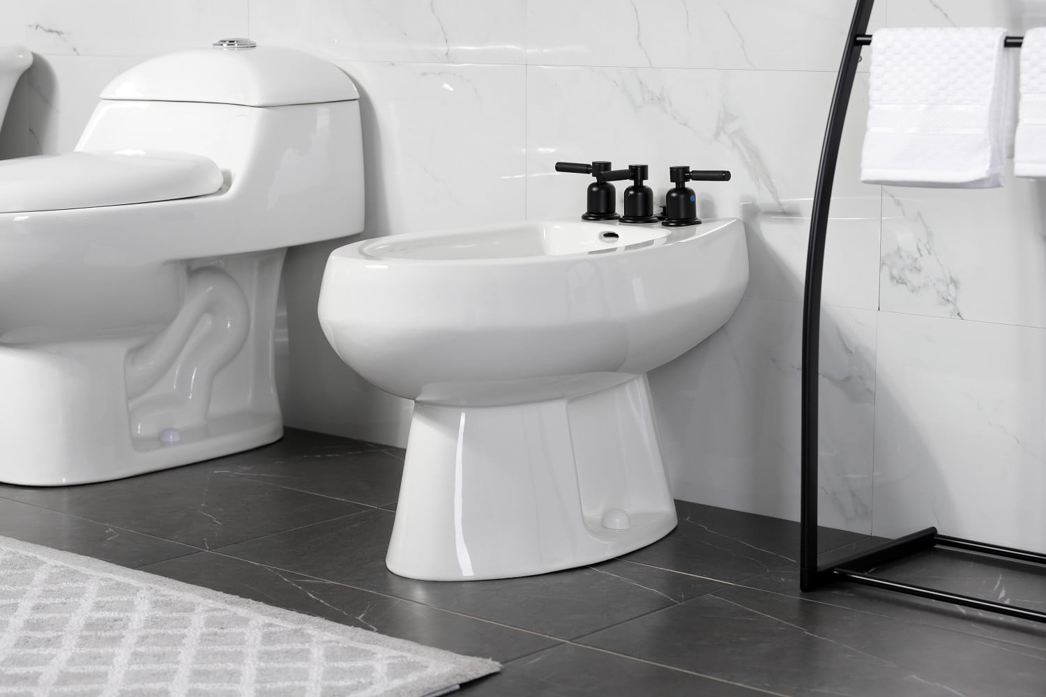 Kingston Brass KB6320DKL Kaiser Three-Handle Bidet Faucet, Matte Black