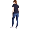 thumbnail image 4 of Camiseta Tommy Hilfiger para mujer, corte regular, logotipo bordado, 4 of 5