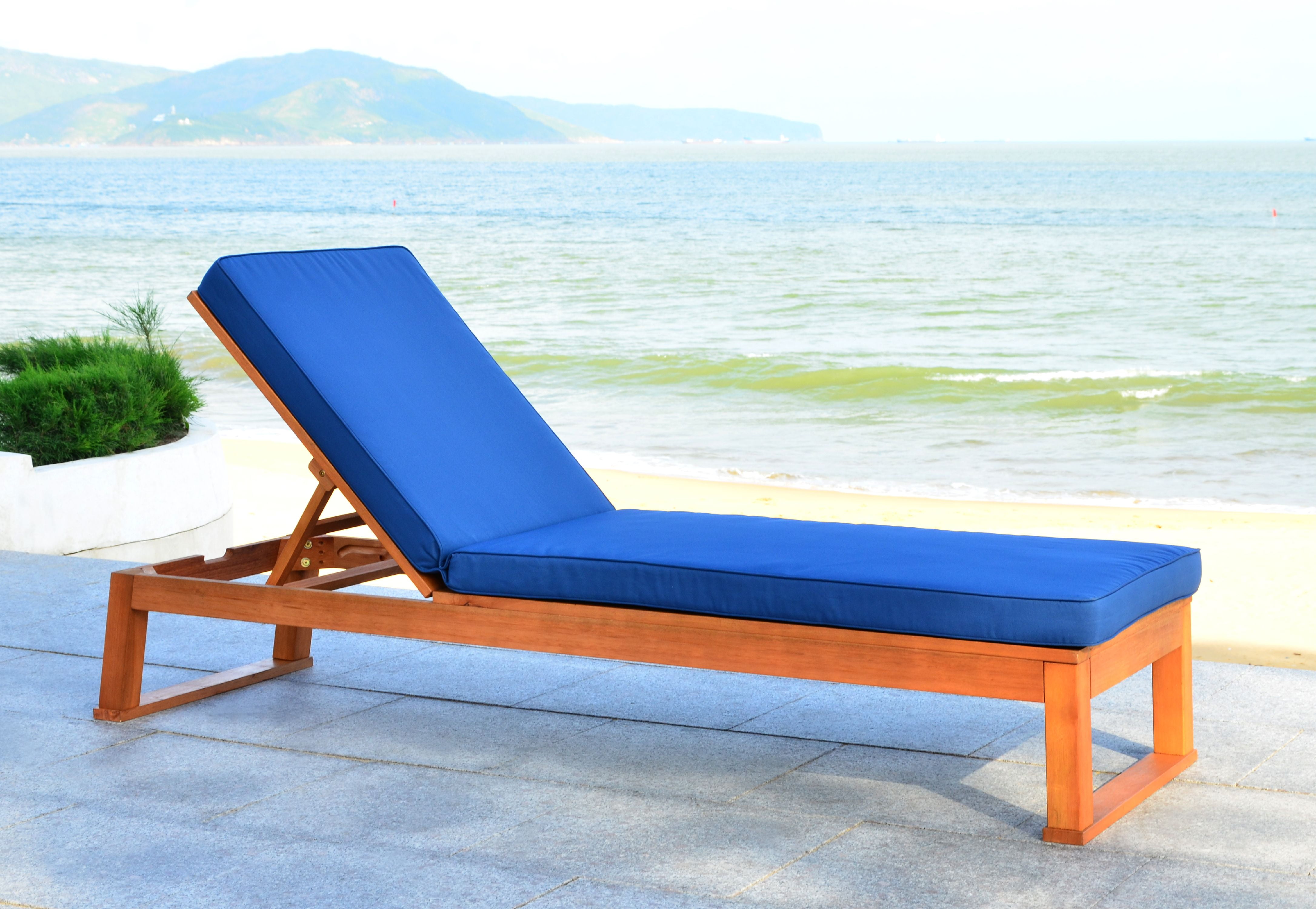 Safavieh Solano Outdoor Contemporary Patio Sunlounger with Cushion - Walmart.com