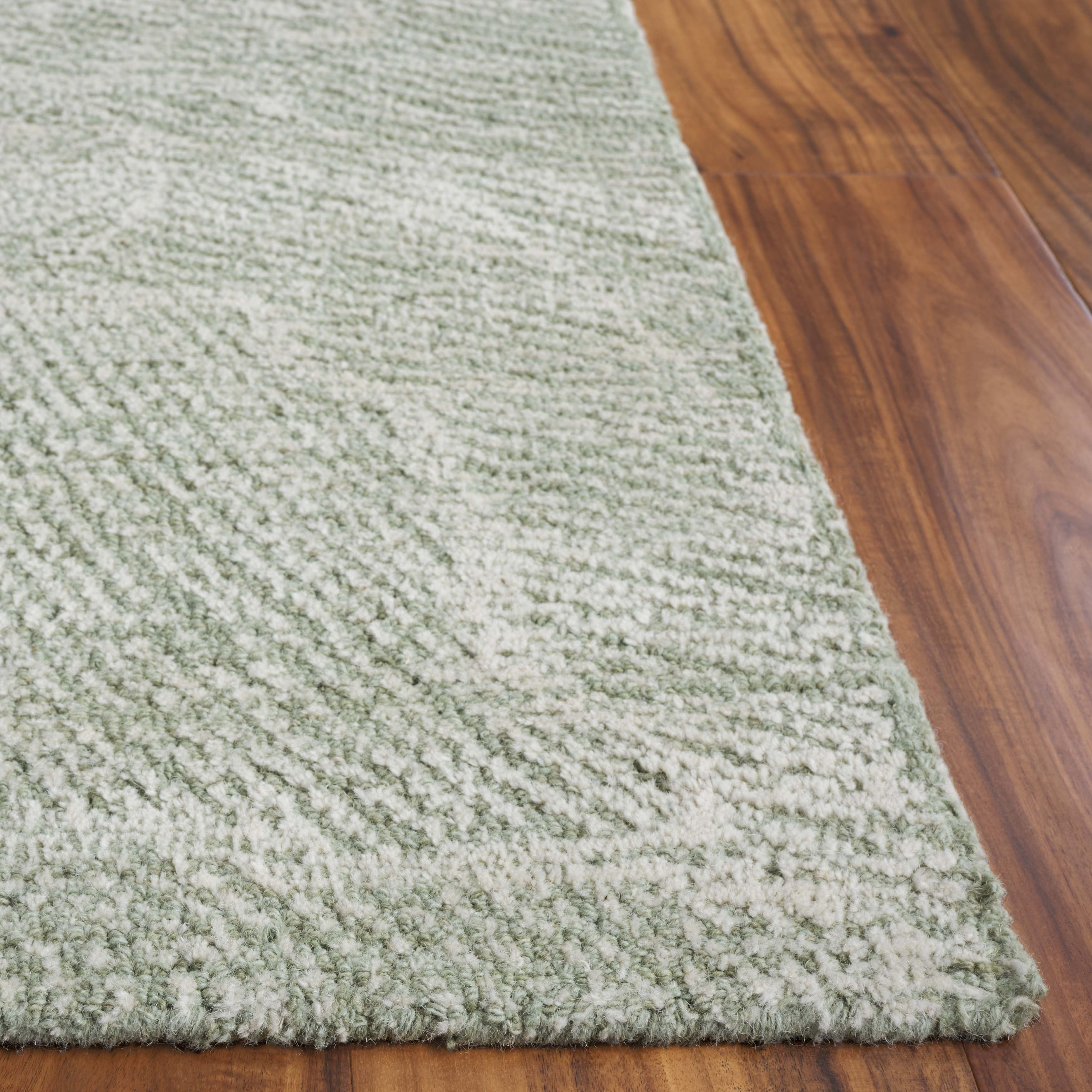 SAFAVIEH Metro Patricia Distressed Area Rug, Sage/Ivory, 8' x 10'