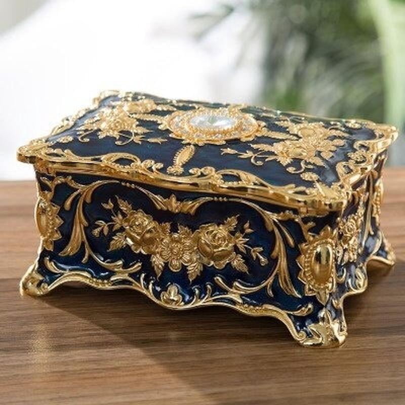 Metal Crafts European Style Retro Jewelry Box Creative High-end Ring Necklace Small Storage Box Gift