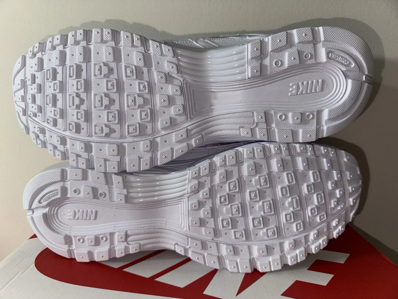 Size 10 - Nike P-6000 White - CD6404-100 - Walmart.ca