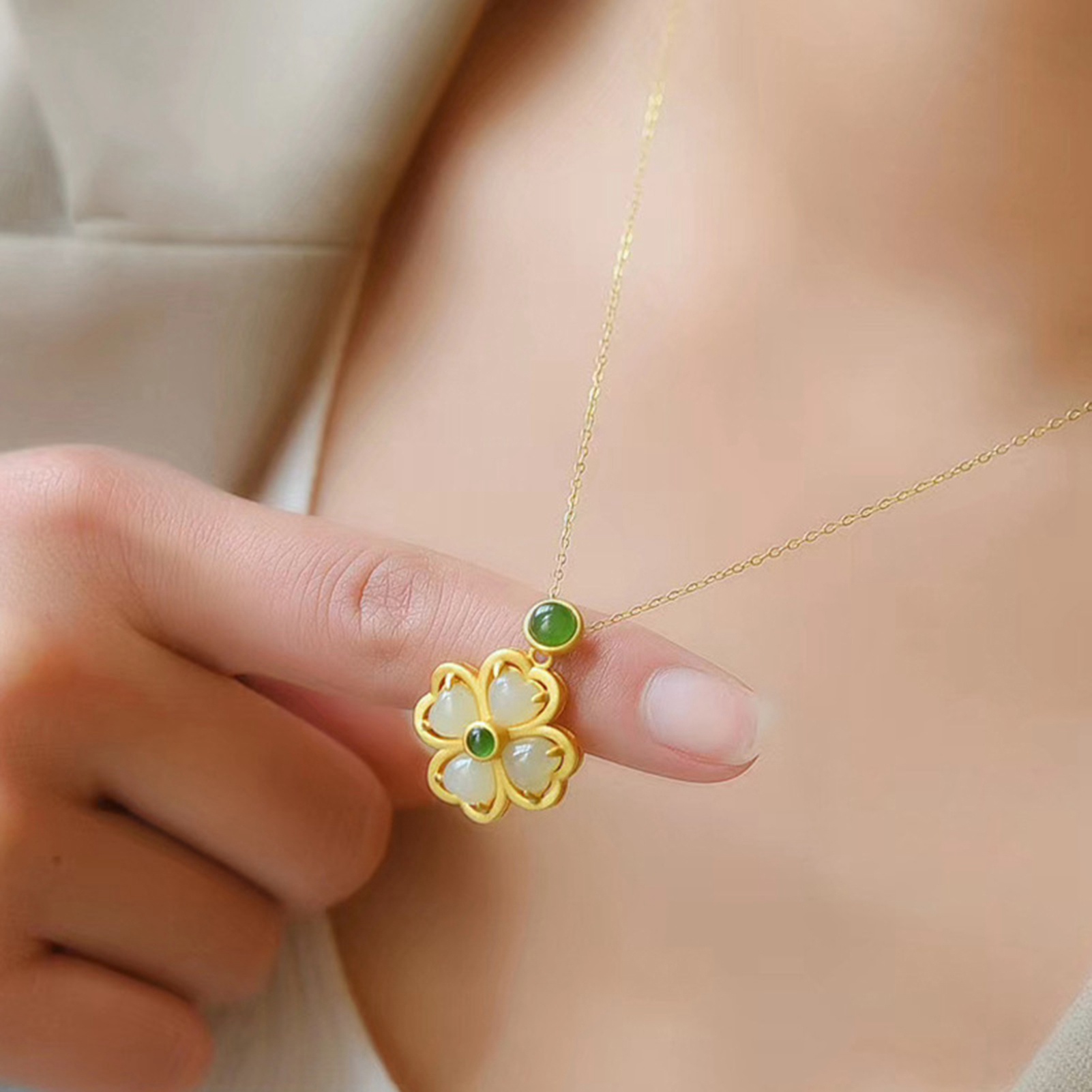 1pc Fashionable Green Lucky Four-leaf Clover Pendant Necklace