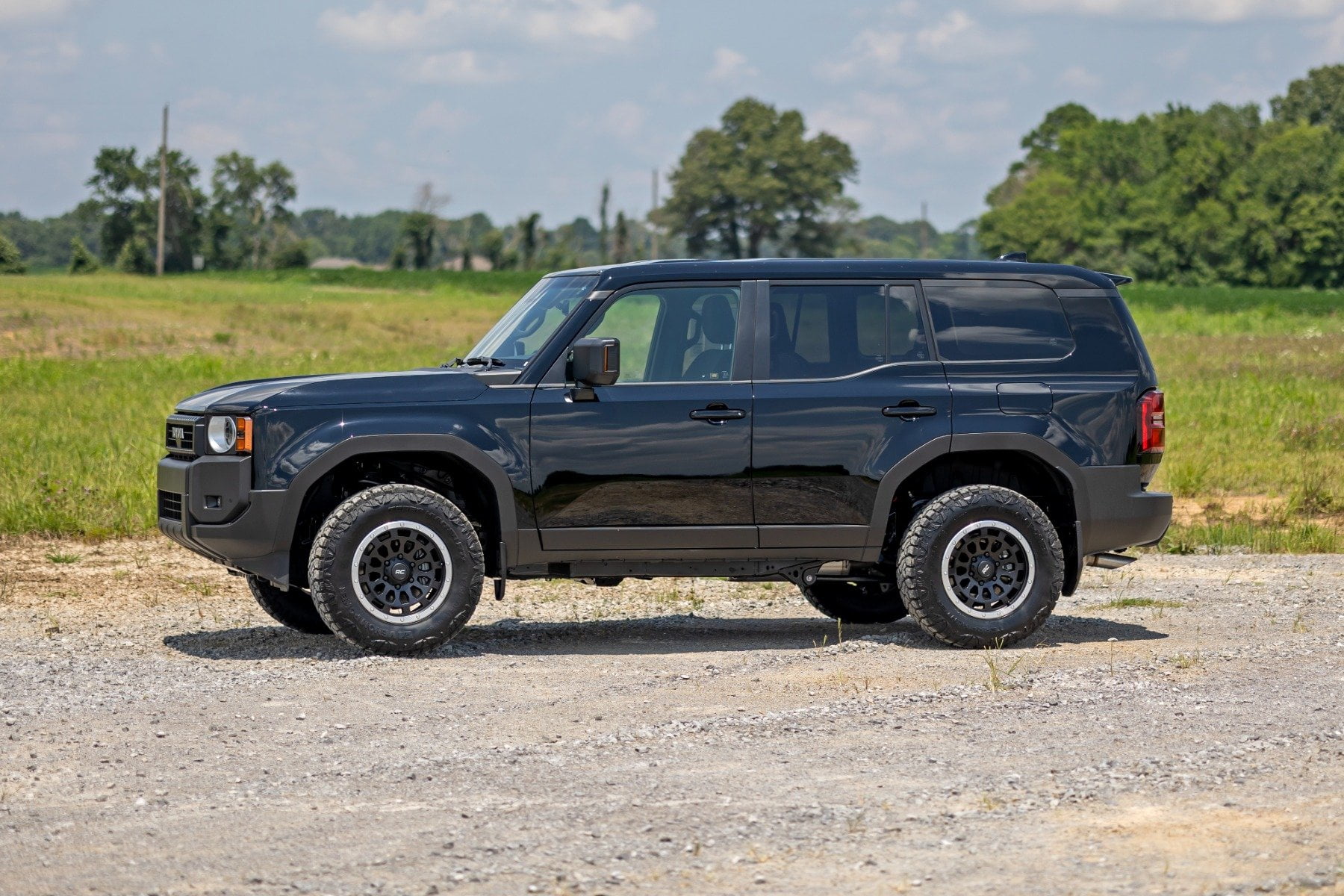 Rough Country 1" Leveling Kit for 24-26 Toyota Land Cruiser 4WD - 72900_A