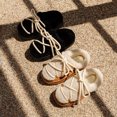 thumbnail image 2 of 2024 Nueva tendencia de invierno, pantuflas de felpa antideslizantes cálidas y acogedoras para interiores concisas para mujer, pantuflas de punta cerrada, zapatos de algodón para el hogar para mujer, 2 of 6