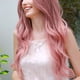 thumbnail image 5 of LC313 Peluca larga ondulada rosa con raya al medio y cabello completo rizado, pelucas sintéticas para disfraz de cosplay para mujeres, 5 of 15