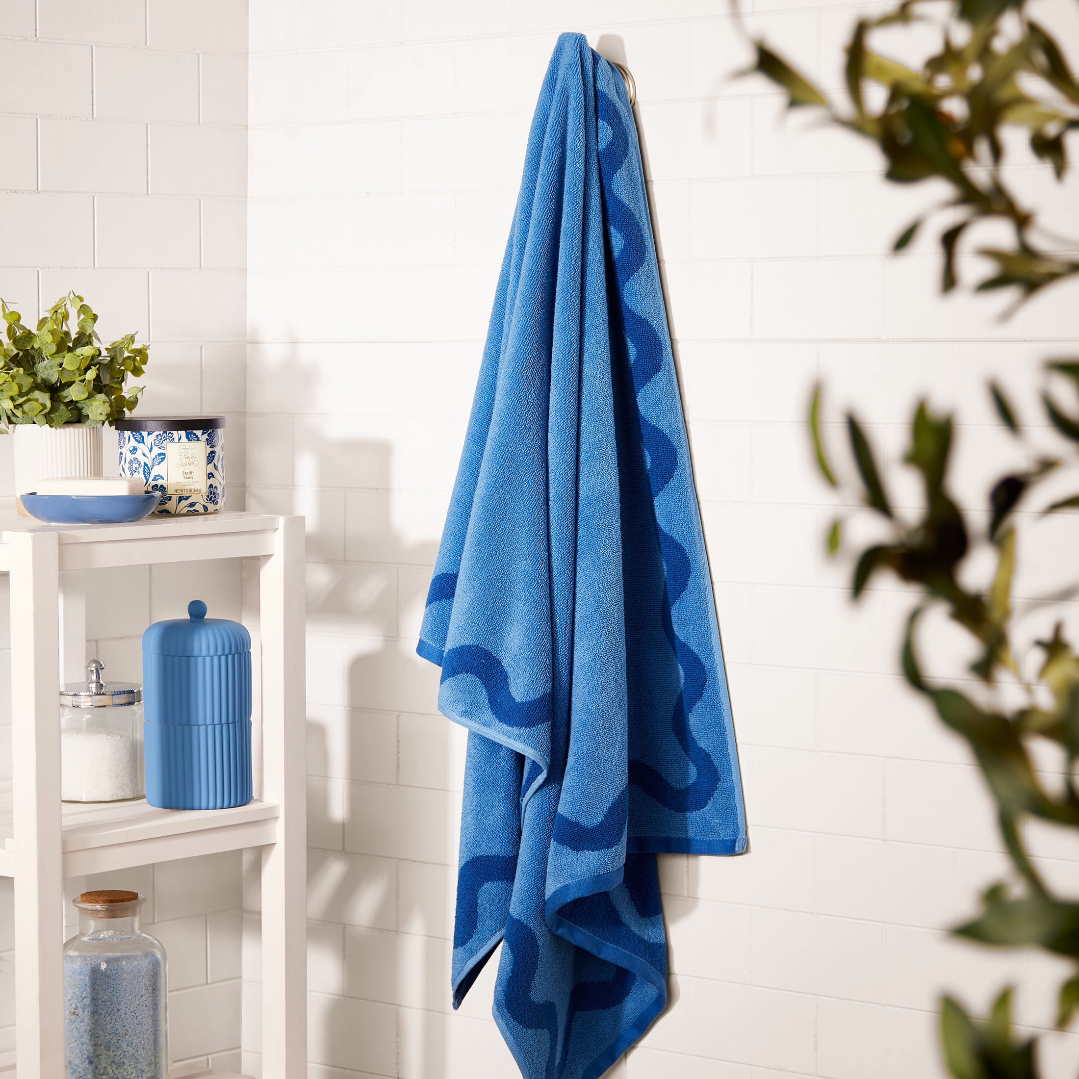 VALLAD ITEM BATH TOWEL 新品未開封 Becky G + Alejandra Back to College Scallop Blue Towel 30x54 Soft