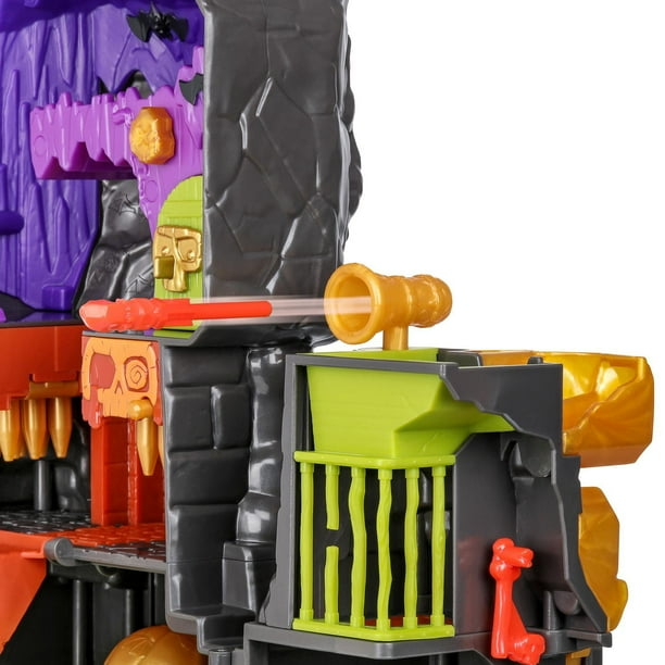 TREASURE X LOST LANDS SKULL ISLAND SKULL TEMPLE MEGA PLAYSET, 40