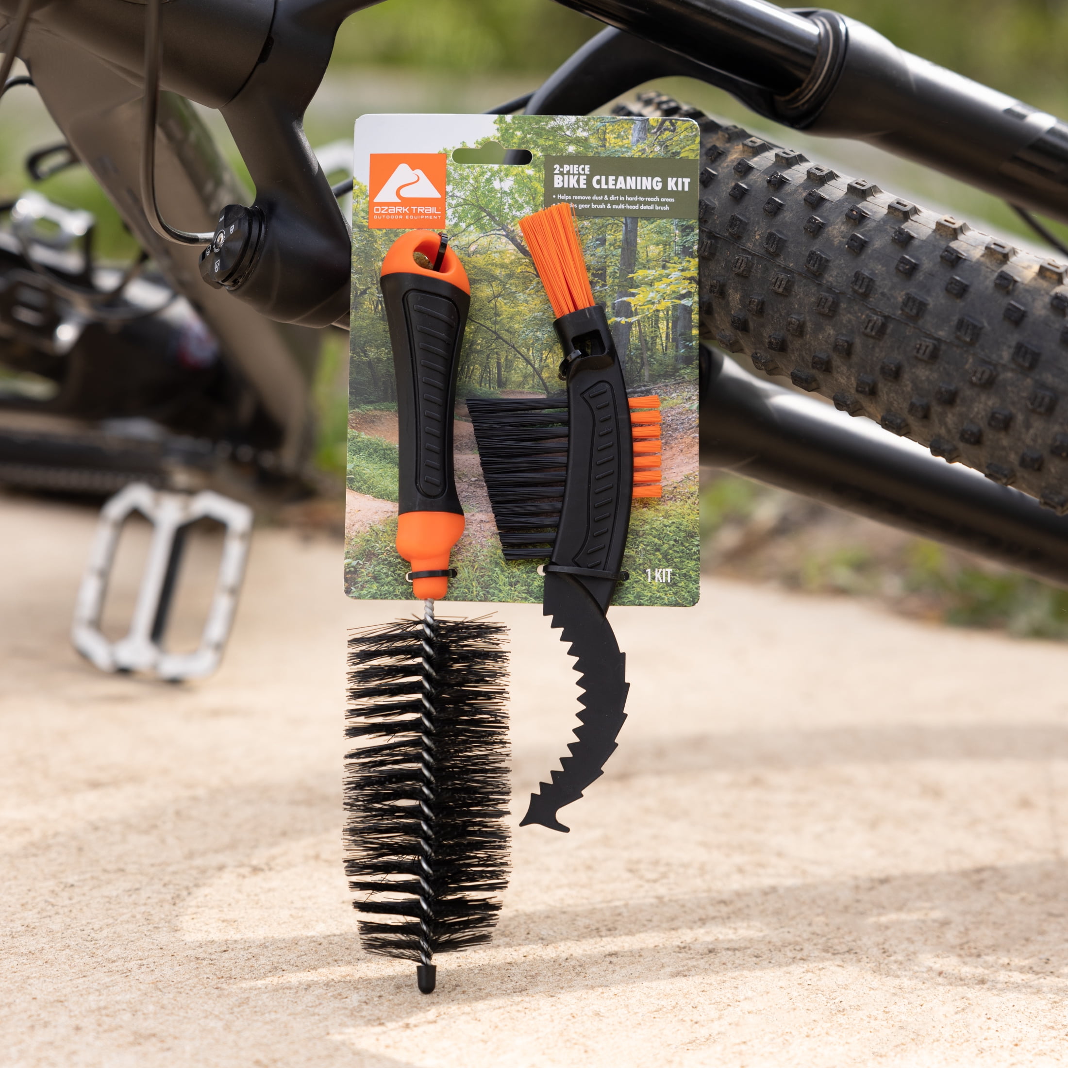 Ozark Trail Bicycle Cleaning Kit, 2 Piece, Black, Includes Gear and Detail Brushes